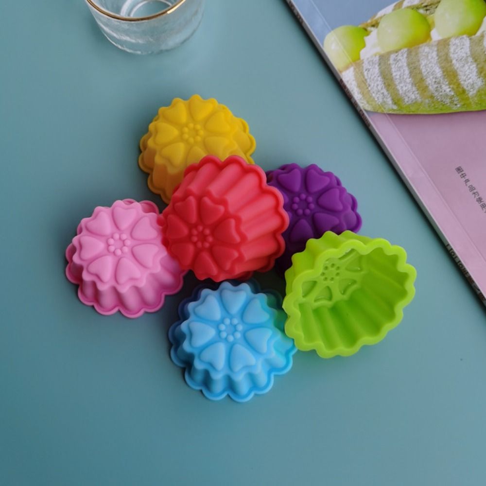 Soap Making Gloves - Cute 5cm Flower Silicone Cake Mold